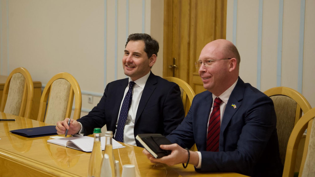 Oleksiy (R) with Llyr Rowlands, Unit President for Tetra Tech’s international energy services team